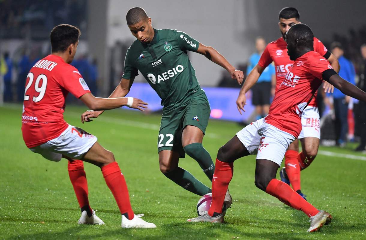 关于圣埃蒂安客场战平里昂,法甲劲旅实力有限的信息 关于圣埃蒂安客场战平里昂,法甲劲旅实力有限的信息