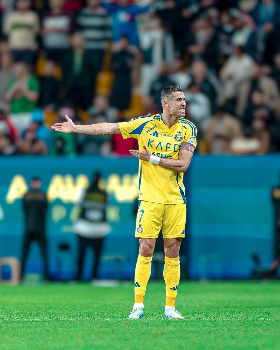 巴黎圣日耳曼替补上场改变战局，C罗防线瞬间崩溃！的简单介绍