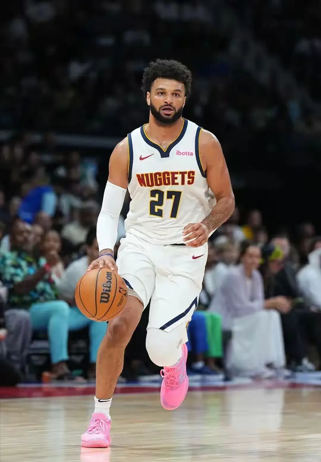 穆雷在切尔西比赛中关键助攻,回归赛场引发热议! 穆雷在切尔西比赛中关键助攻,回归赛场引发热议!